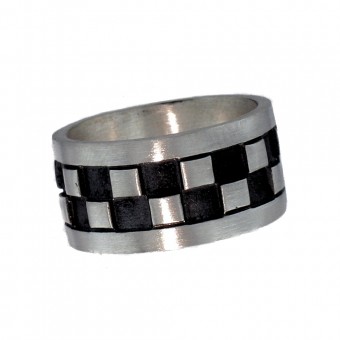 Square design ring